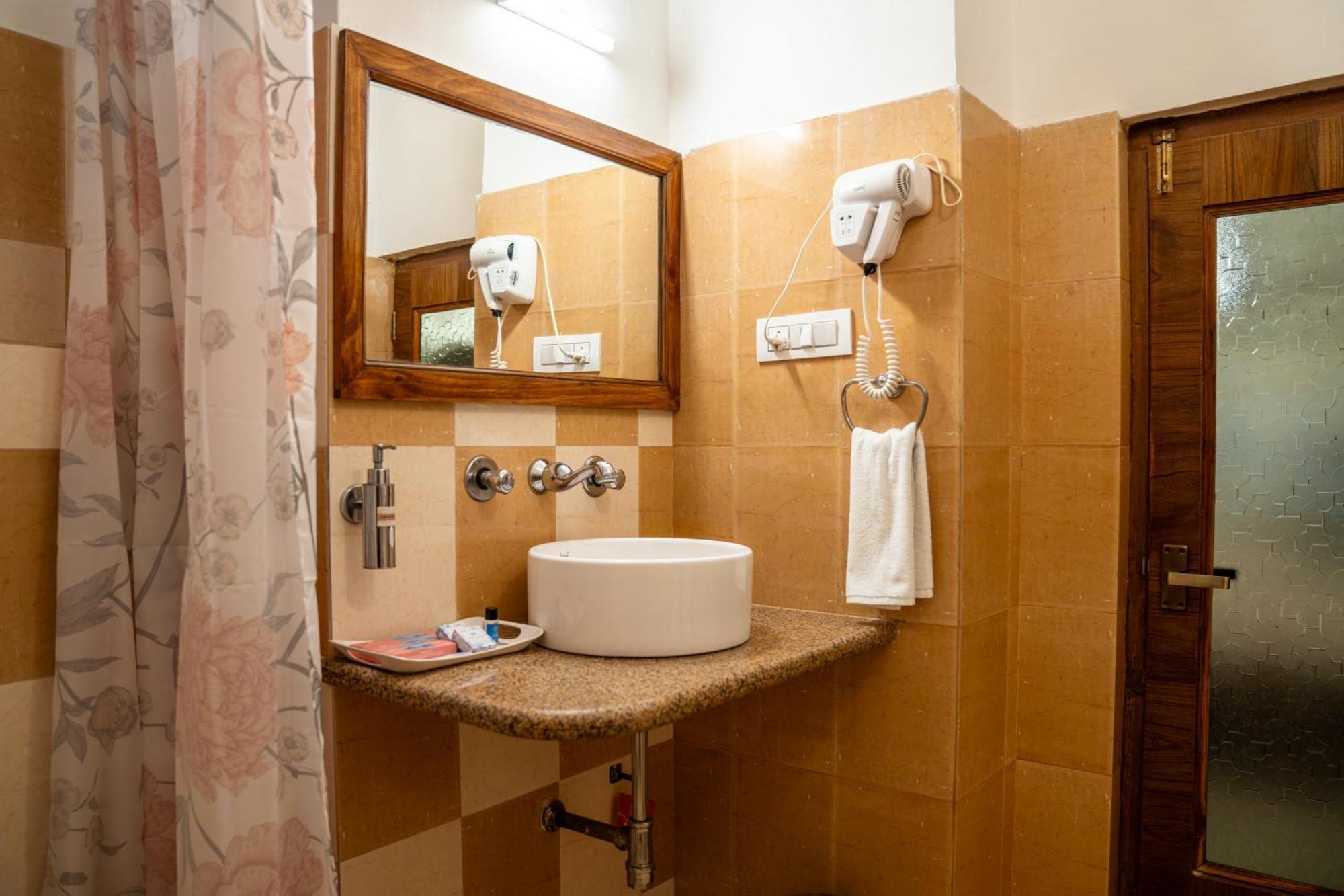 Udaigarh - Udaipur Hotell Exteriör bild