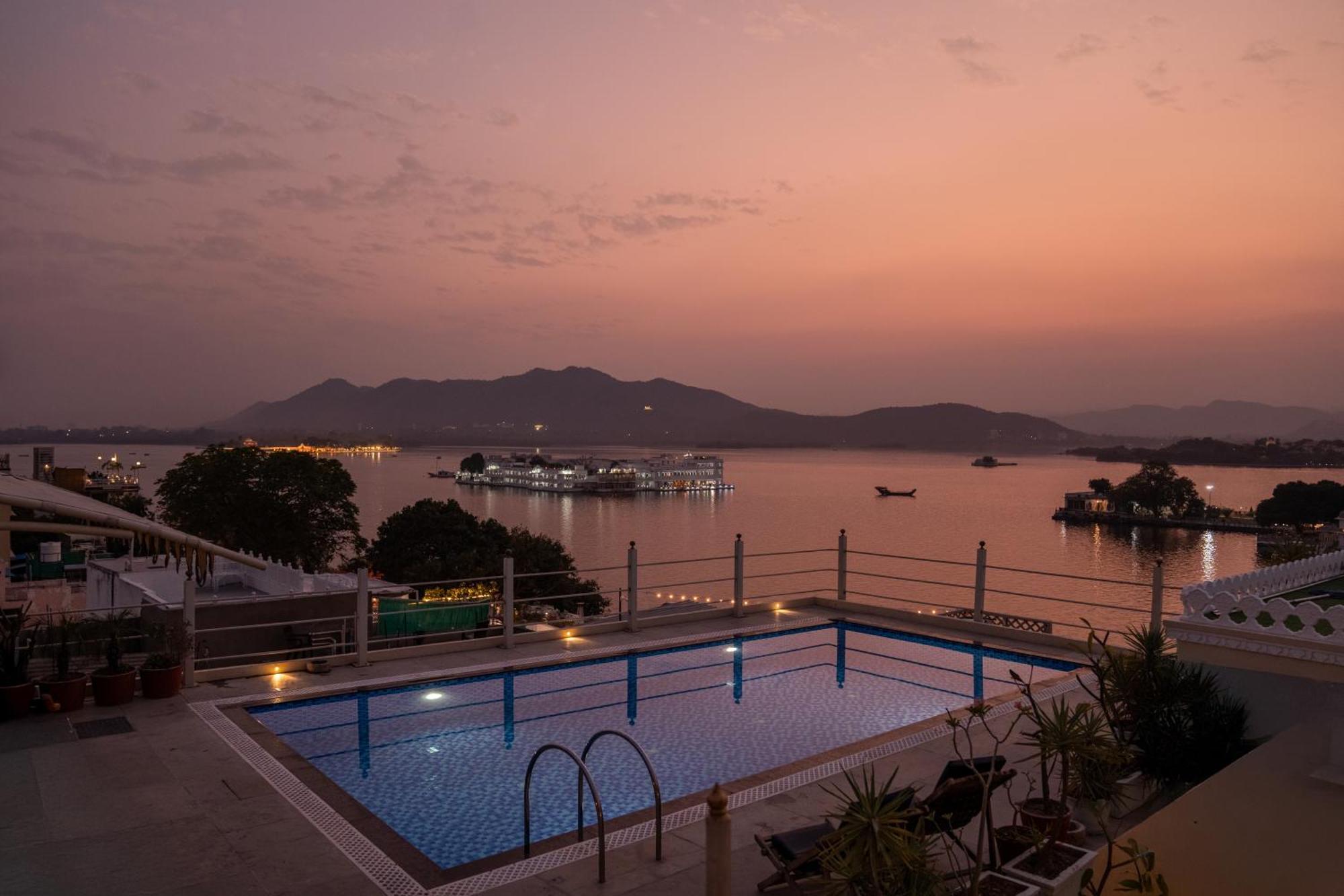 Udaigarh - Udaipur Hotell Exteriör bild