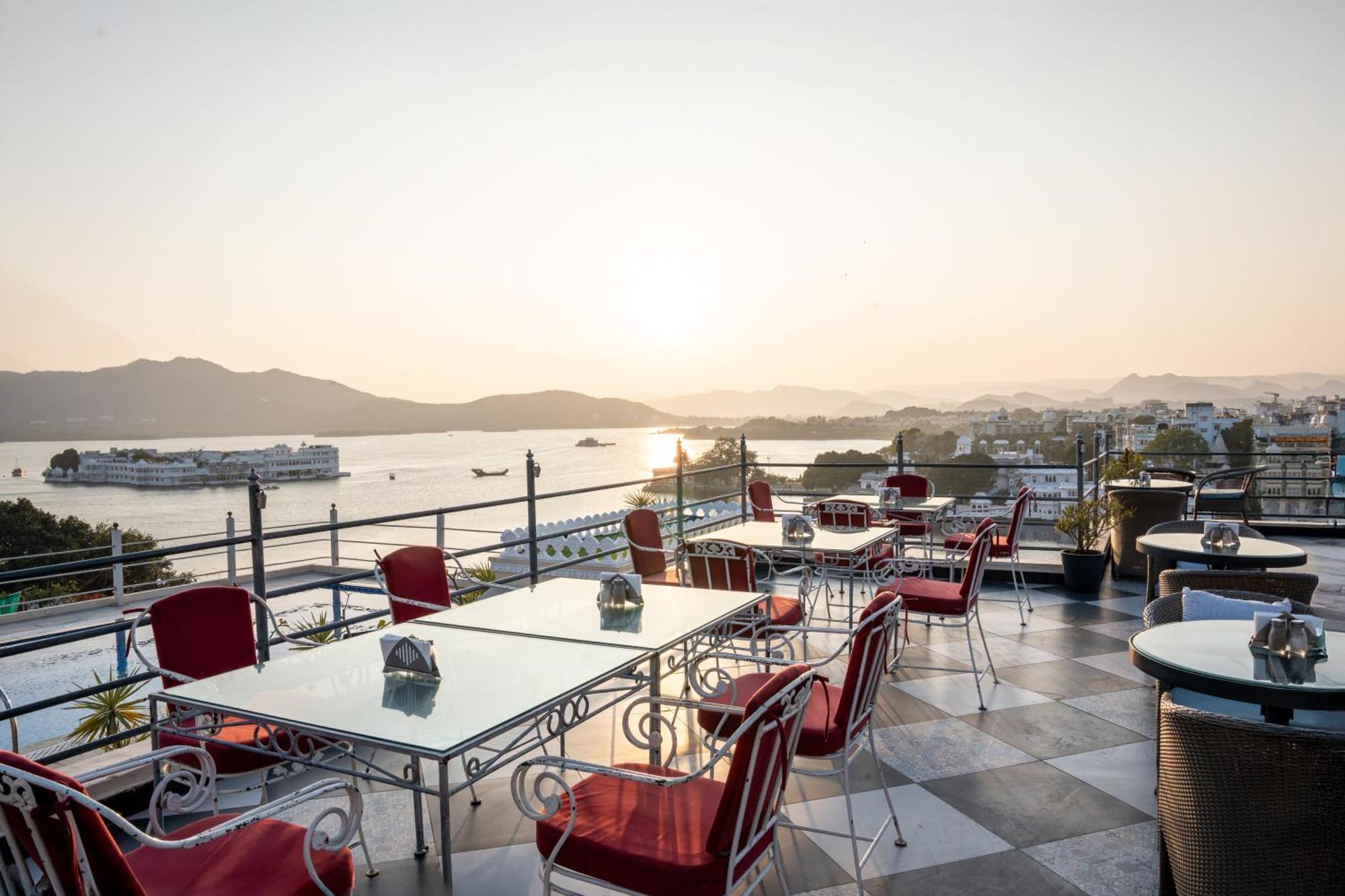 Udaigarh - Udaipur Hotell Exteriör bild