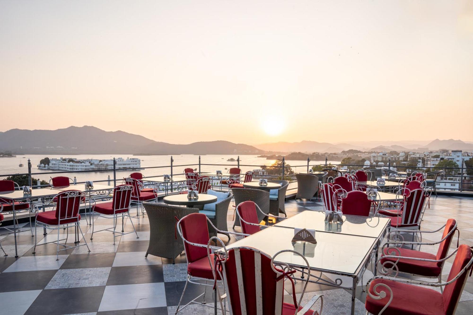 Udaigarh - Udaipur Hotell Exteriör bild