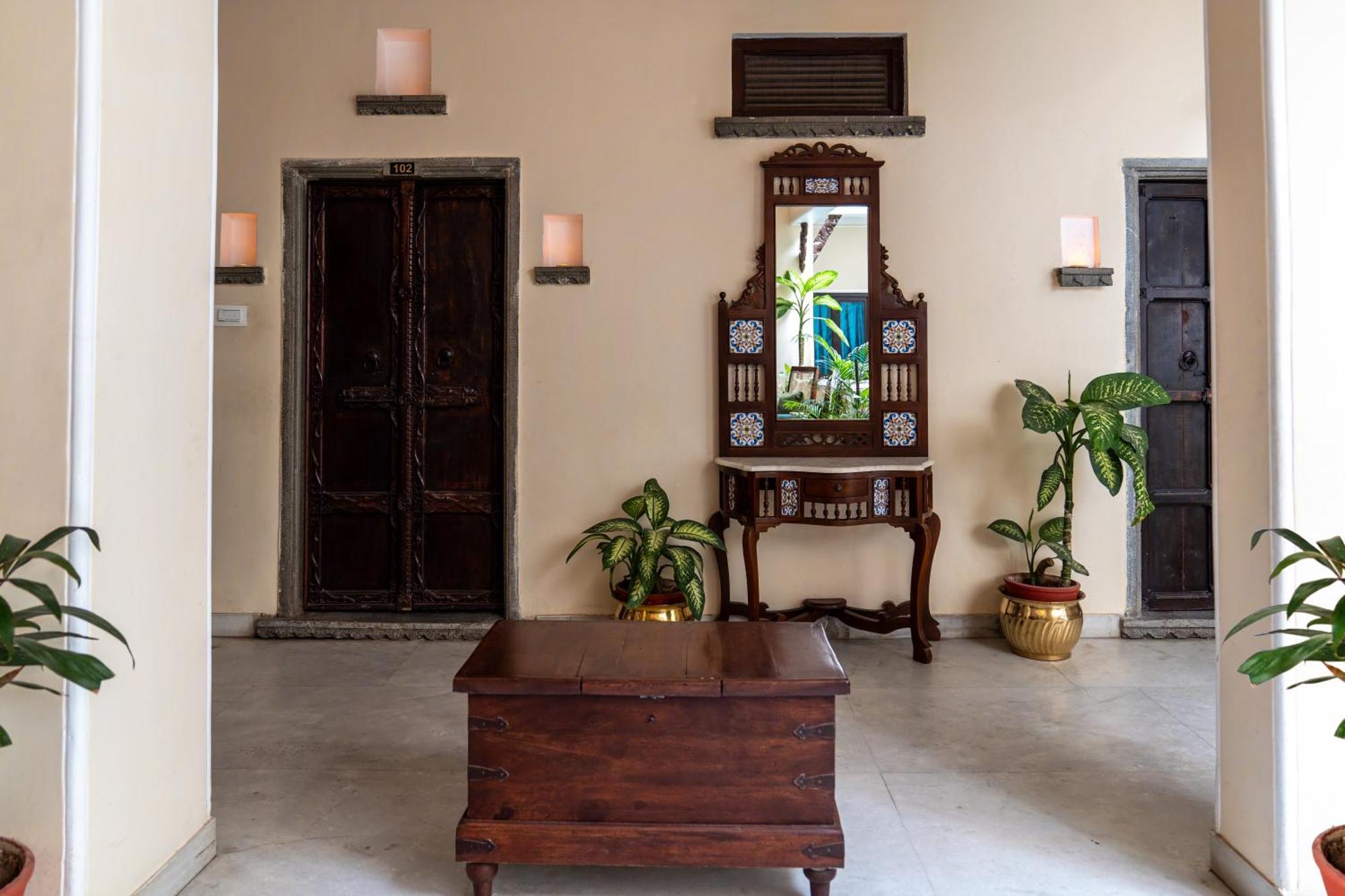 Udaigarh - Udaipur Hotell Exteriör bild